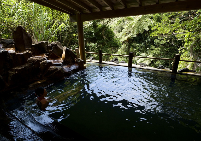 裏見ヶ滝温泉