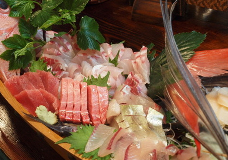 魚八亭