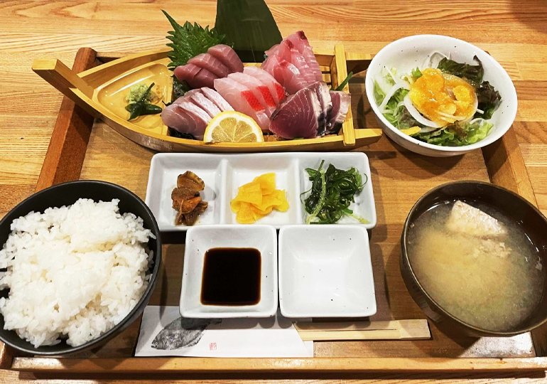 八丈島人気 ランチ 魚八家