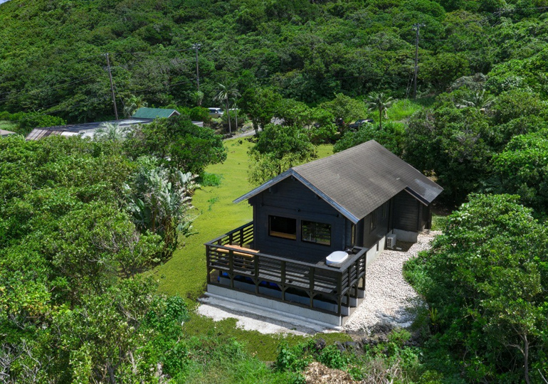 UFOと八丈小島が見える宿 外観